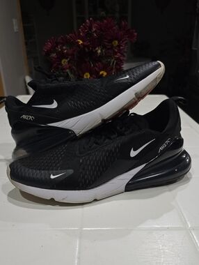 Nike Black/White Men's Air Max 270 Athletic Sneakers